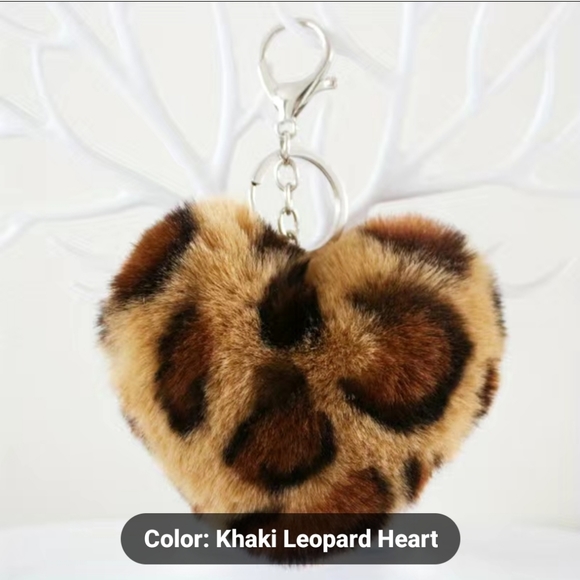 Bag Charm Handbags - ♡NEW♡ Khaki Leopard Heart Keychain Bag Charm
